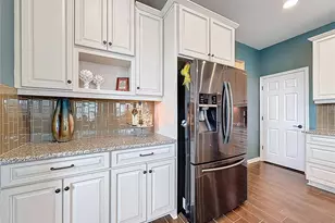 1914 Lake Waters Pl, Lutz, FL 33558 - Photo 9