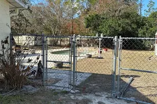 1427 Amy Cir, Spring Hill, FL 34606 - Photo 3