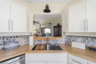 13037 Hillyer Ln, Hudson, FL 34667 - Photo 15