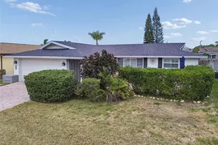 7025 Sonata Dr, Port Richey, FL 34668 - Photo 3
