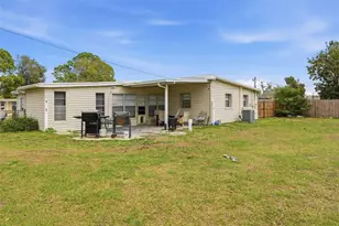 1709 Carnegie Cir, Tampa, FL 33619 - Photo 23