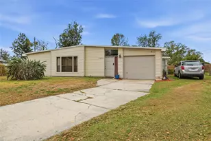 1709 Carnegie Cir, Tampa, FL 33619 - Photo 3