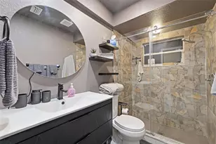 9376 French Quarters Cir, Weeki Wachee, FL 34613 - Photo 15