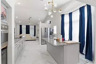 9376 French Quarters Cir, Weeki Wachee, FL 34613 - Photo 37