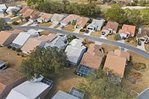 9376 French Quarters Cir, Weeki Wachee, FL 34613 - Photo 25