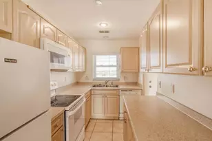 4939 Floramar Terrace, New Port Richey, FL 34652 - Photo 11