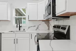 8165 Ridge Rd, Weeki Wachee, FL 34613 - Photo 11