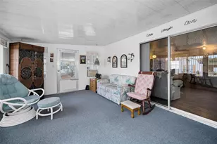 36816 Hibiscus Ct, Zephyrhills, FL 33542 - Photo 17