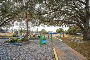 36816 Hibiscus Ct, Zephyrhills, FL 33542 - Photo 65