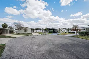 36816 Hibiscus Ct, Zephyrhills, FL 33542 - Photo 35