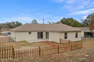 351 Upland Ave, Spring Hill, FL 34606 - Photo 45