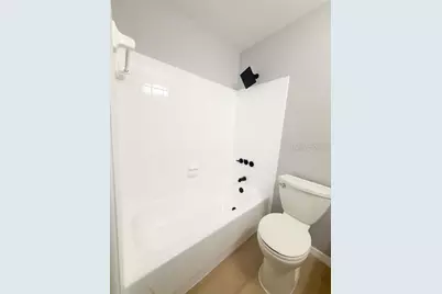 5415 Parkside Villas Drive, Saint Petersburg, FL 33709 - Photo 11