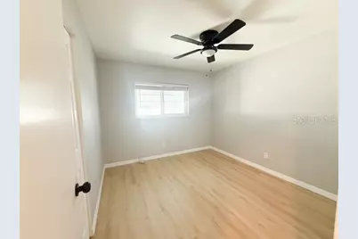 5415 Parkside Villas Drive, Saint Petersburg, FL 33709 - Photo 13