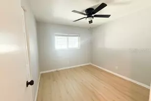 5415 Parkside Villas Dr, Saint Petersburg, FL 33709 - Photo 13