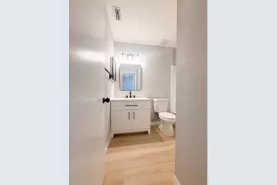 5415 Parkside Villas Drive, Saint Petersburg, FL 33709 - Photo 15