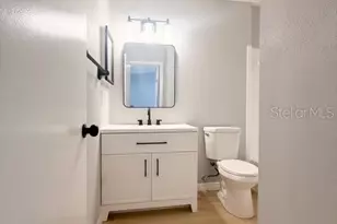 5415 Parkside Villas Dr, Saint Petersburg, FL 33709 - Photo 15