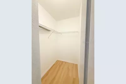 5415 Parkside Villas Drive, Saint Petersburg, FL 33709 - Photo 9