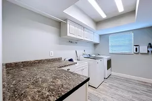 10655 Lakeview Dr, New Port Richey, FL 34654 - Photo 31