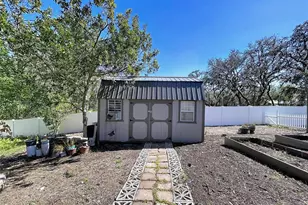 10655 Lakeview Dr, New Port Richey, FL 34654 - Photo 67