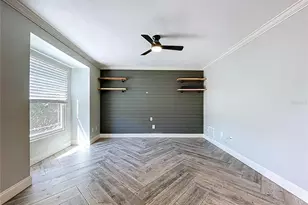 10655 Lakeview Dr, New Port Richey, FL 34654 - Photo 5