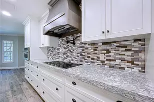 10655 Lakeview Dr, New Port Richey, FL 34654 - Photo 19