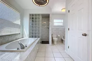 10655 Lakeview Dr, New Port Richey, FL 34654 - Photo 41