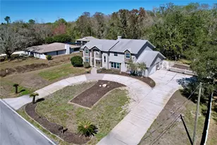 10655 Lakeview Dr, New Port Richey, FL 34654 - Photo 85