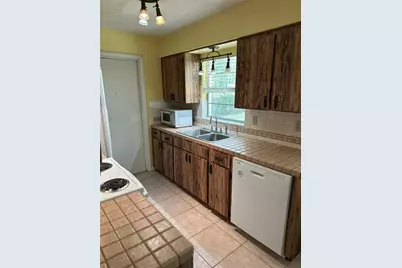 5301 NW 25th Place, Gainesville, FL 32606 - Photo 11