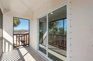 3848 N Lake Dr, Tampa, FL 33614 - Photo 11