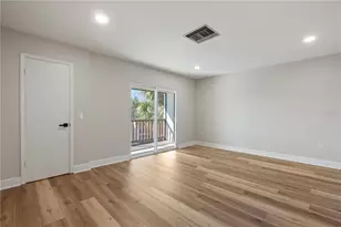 3848 N Lake Dr, Tampa, FL 33614 - Photo 7