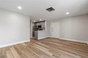 3848 N Lake Dr, Tampa, FL 33614 - Photo 5