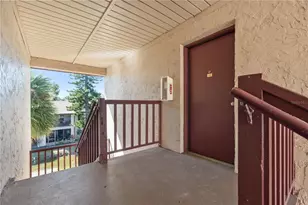 3848 N Lake Dr, Tampa, FL 33614 - Photo 3