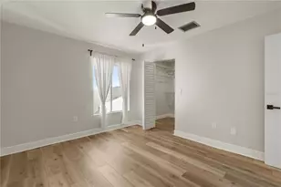 3848 N Lake Dr, Tampa, FL 33614 - Photo 19