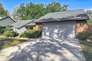 34481 Cedarfield Dr, Ridge Manor, FL 33523 - Photo 5