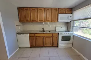 4542 Grand Central Ave, New Port Richey, FL 34652 - Photo 9