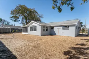 7704 Christina Ln, Port Richey, FL 34668 - Photo 37