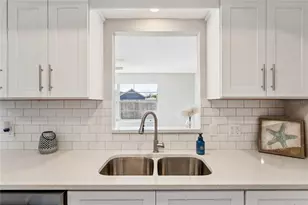 7704 Christina Ln, Port Richey, FL 34668 - Photo 11