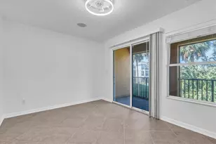 545 Vincinda Crest Way, Tampa, FL 33619 - Photo 15