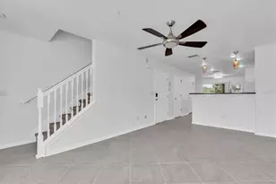 545 Vincinda Crest Way, Tampa, FL 33619 - Photo 7