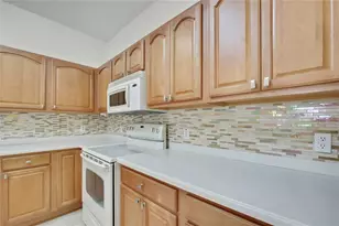 8144 Ambersweet Pl, Land O Lakes, FL 34637 - Photo 15