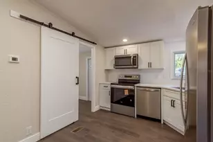 6707 Celeste Ln, New Port Richey, FL 34653 - Photo 7