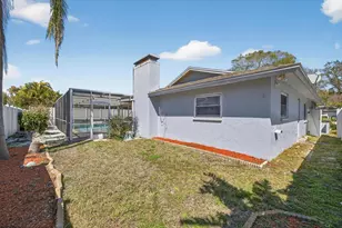 8134 Bayshore Dr, Seminole, FL 33776 - Photo 35