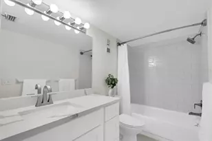 8 Glencoe Pl, Dunedin, FL 34698 - Photo 11