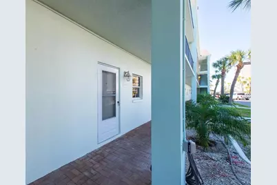 8 Glencoe Place #105, Dunedin, FL 34698 - Photo 3