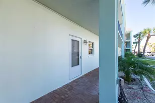8 Glencoe Pl, Dunedin, FL 34698 - Photo 3