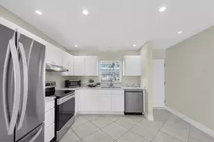 8 Glencoe Pl, Dunedin, FL 34698 - Photo 9