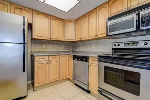 5220 Brittany Dr S, Saint Petersburg, FL 33715 - Photo 7