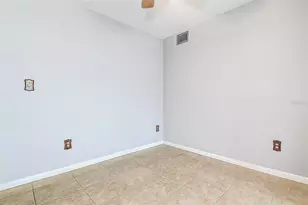 5220 Brittany Dr S, Saint Petersburg, FL 33715 - Photo 11