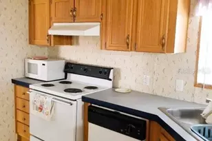 2016 Lake Linda Cir, Lutz, FL 33558 - Photo 15