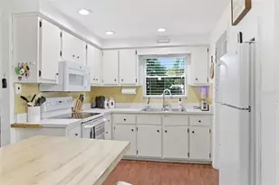 1111 Idlebriar Way, Tarpon Springs, FL 34689 - Photo 9